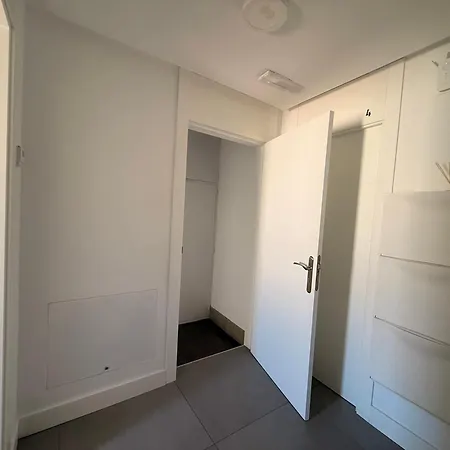 Apartment Brain House Leon